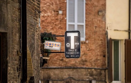 Foto Negozio a Firenze Novoli di 32 m² con 2 locali in vendita