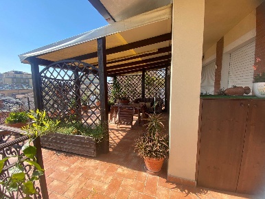 Foto Appartamento a Montegranaro Centro di 150 m² con 8 locali in vendita