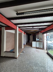 Foto Locale commerciale in via IV Novembre 93, Campobasso di 302 m²