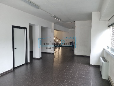 Foto Capannone industriale in via del Lavoro 10, Calenzano Centro di 400 m²