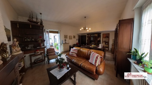 Foto Appartamento in Via Umberto I, Casorezzo di 180 m² con 4 locali