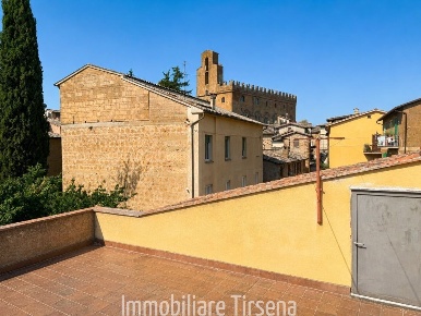 Foto Appartamento a Orvieto di 250 m² con 9 locali in vendita