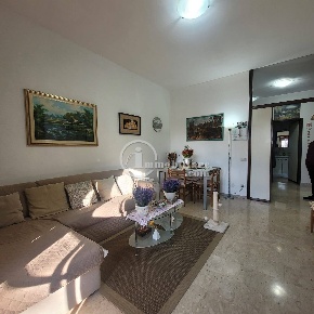 Foto Appartamento in Via Molinetto di Lorenteggio, Milano di 95 m²