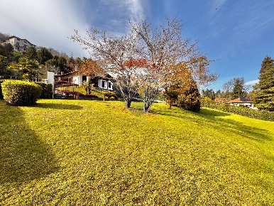 Foto Villa singola a Arona di 111 m² con 4 locali in vendita