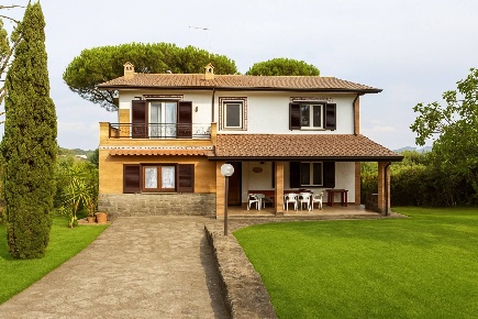 Foto Villa singola in Via di Grottefranca, Formello Centro di 340 m²