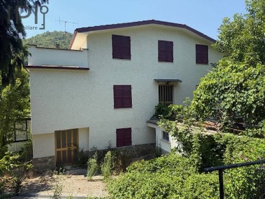 Foto Casa indipendente in Via Roma, Castelletto Uzzone Scaletta Uzzone