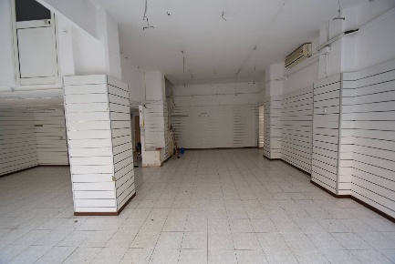 Foto Attività commerciale in Via Casata Centuriona, Genova Marassi