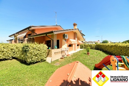Foto Villa a schiera a Latisana di 150 m² con 6 locali in vendita