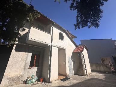 Foto Appartamento in via della stazione, L'Aquila Genzano - Sassa di 54 m²