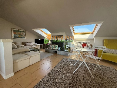 Foto Appartamento in Via Mazzini, Campobasso Centro di 145 m² con 5 locali