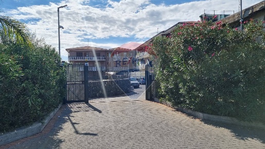 Foto Appartamento in via nazionale, Aci Castello Centro di 75 m² in vendita