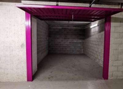 Foto Box in Via Carlo Imbonati, Milano Dergano di 23 m² con 2 locali