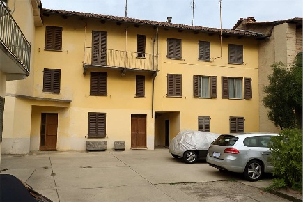 Foto Appartamento in via Roma, Revigliasco d'Asti di 351 m² con 14 locali