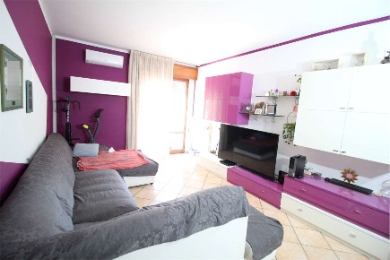 Foto Appartamento in Via Dei Noci, Pesaro Case Bruciate di 117 m²