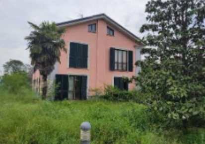 Foto Appartamento in Via Castelceriolo, Alessandria di 177 m² con 8 locali