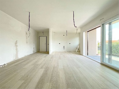 Foto Appartamento in Via San Lazzaro, Colverde Gironico Al Piano di 103 m²