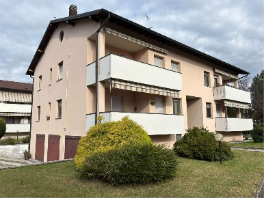 Foto Appartamento a Fino Mornasco di 125 m² con 4 locali in vendita