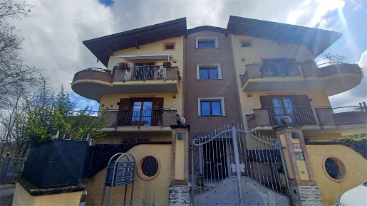 Foto Appartamento in Via Fosse Ardeatine 38/A, Frosinone Centro di 120 m²