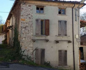 Foto Casa indipendente in Localita' Canova di Moncasacco, Alta Val Tidone