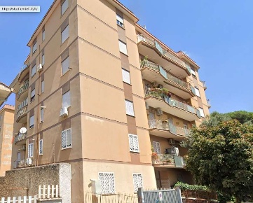 Foto Appartamento in Via Enrico Toti 2, Ciampino di 97 m² con 3 locali