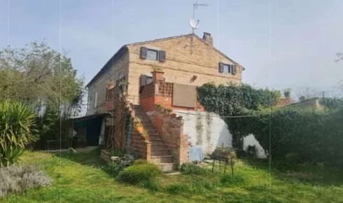 Foto Appartamento in Via contrada Girola di fermo, Fermo di 102 m²