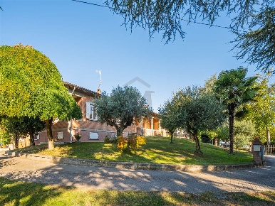 Foto Villa bifamiliare in VITTORIO EMANUELE II 37, Albinea Centro di 153 m²