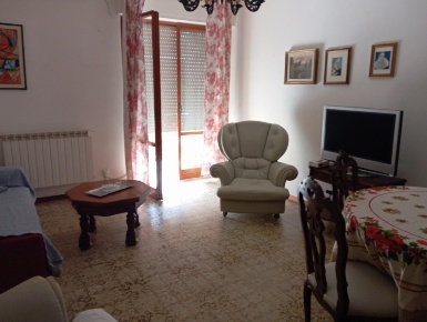 Foto Appartamento a Carrara Centro di 120 m² con 4 locali in affitto