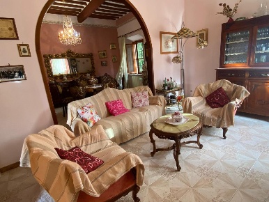 Foto Appartamento a Calci Centro di 125 m² con 5 locali in vendita