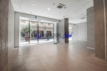 Foto Locale commerciale a Livorno Attias - Marconi di 285 m² con 1 locali