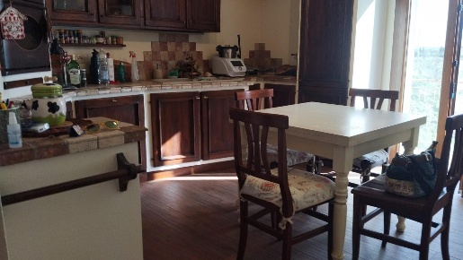 Foto Villa unifamiliare a Cascina di 240 m² con 7 locali in vendita