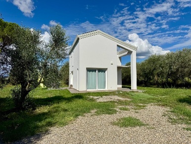 Foto Casa indipendente a Empoli Stazione - Agenzia delle Entrate di 95 m²