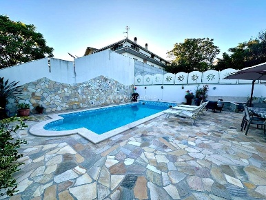 Foto Villa unifamiliare in Contrada San Martino 119, Colonnella di 212 m²