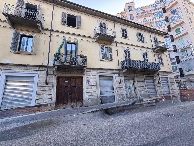Foto Appartamento in via Brunetta, Torino Cenisia di 73 m² con 3 locali