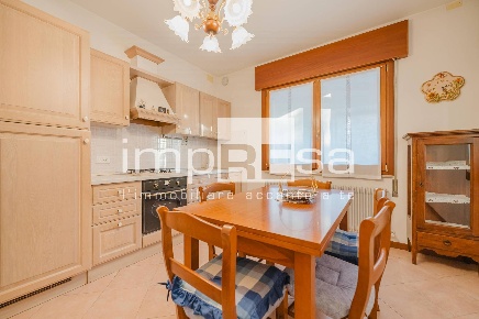 Foto Villa bifamiliare in Via Guglielmo Marconi, Villorba di 125 m²