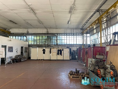 Foto Capannone industriale in via santa maria, Cologno Monzese di 414 m²