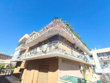 Foto Appartamento in Via Sant'Andrea, Bitritto di 130 m² con 3 locali