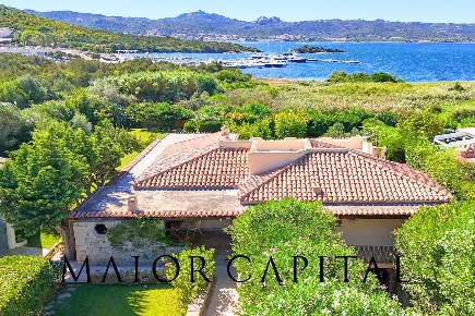 Foto Villa singola in Loc. Baja Sardinia, Arzachena Baja Sardinia di 450 m²