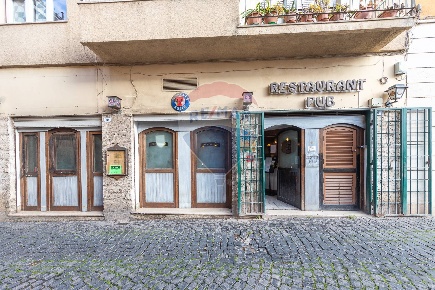 Foto Bar in PIAZZA DEI MERLI, Frascati di 150 m² con 2 locali in vendita