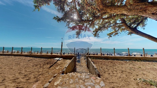 Foto Appartamento a San Vincenzo Centro di 73 m² con 4 locali in vendita