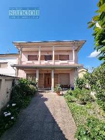 Foto Casa indipendente in Corso Vittorio Veneto, Villata di 190 m²