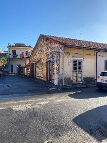 Foto Casa indipendente in via rettifilo, Santa Venerina Linera di 53 m²