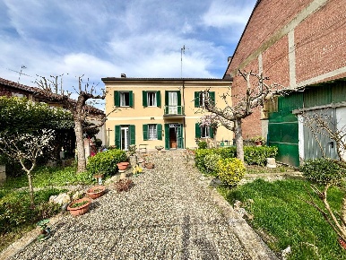 Foto Casa indipendente a Alessandria Orti di 130 m² con 4 locali in vendita