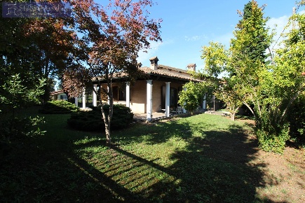 Foto Villa unifamiliare in Via Emilia, Torrazza Coste Centro di 229 m²