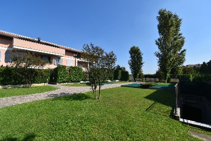 Foto Appartamento in martiri delle foibe, Lesmo di 110 m² con 3 locali