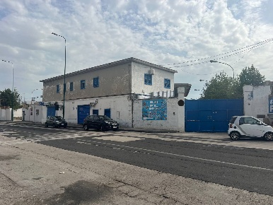 Foto Capannone industriale in Via Benedetto Brin, Napoli di 350 m²