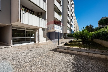 Foto Appartamento in Via Ferdinando Maria Poggioli, Roma di 100 m²