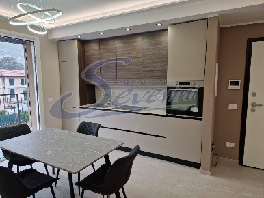 Foto Appartamento in via Silvio pellico, Como Tavernola di 85 m² in affitto