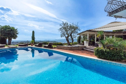 Foto Villa singola in Via Monte Grappa, Besozzo Centro di 510 m² in vendita