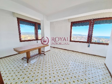 Foto Appartamento in Piazza Giacomo Matteotti, Livorno di 101 m² in vendita