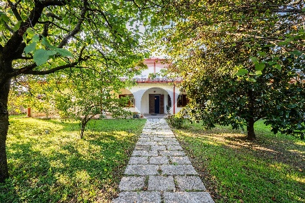 Foto Villa singola in Via Leoncavallo, Gazoldo degli Ippoliti Centro